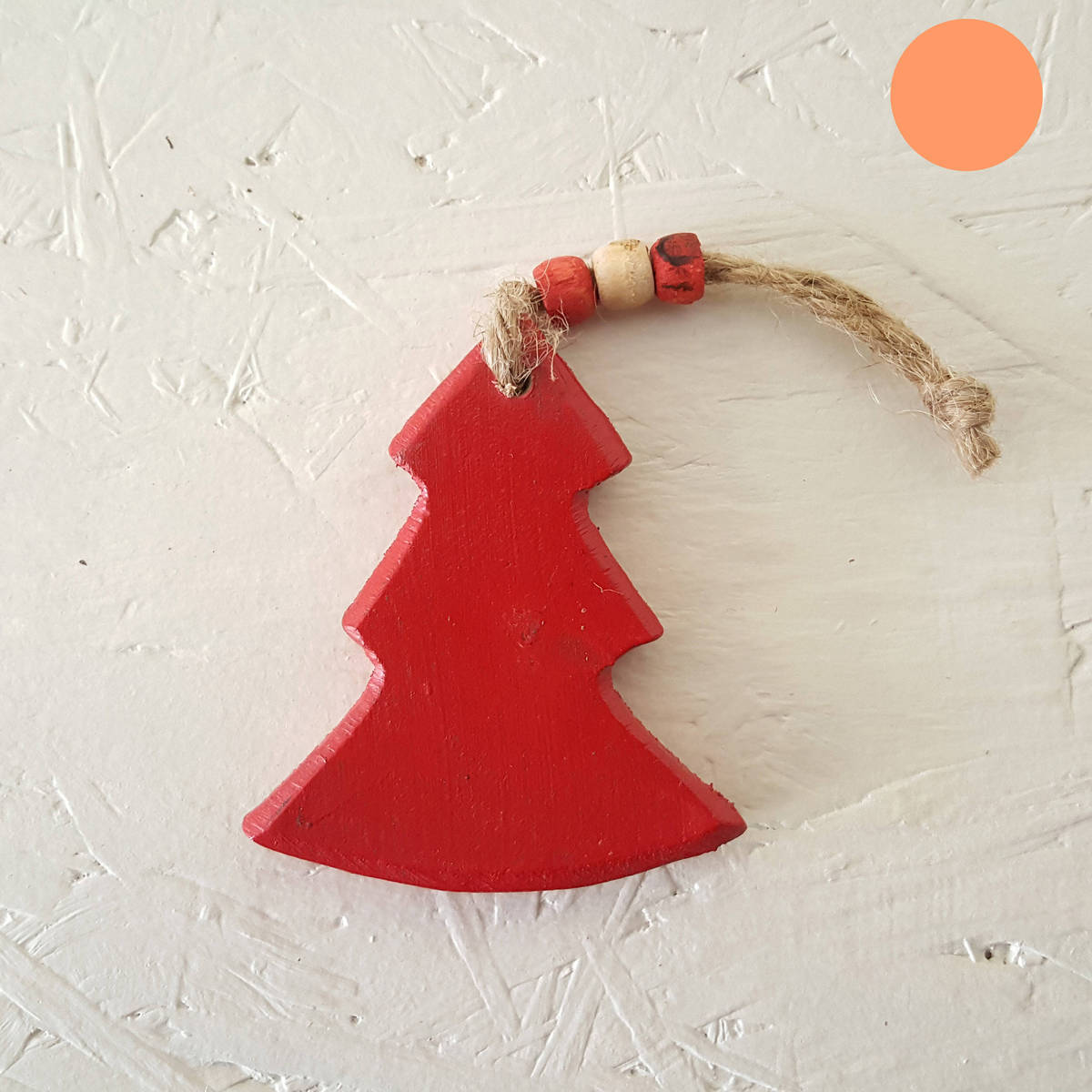 Tannenbaum aus Holz, rot bemalt, 7cm