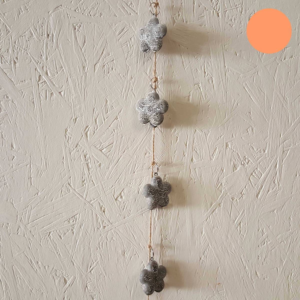 Girlande mit Blumen aus Metall, Länge 120cm