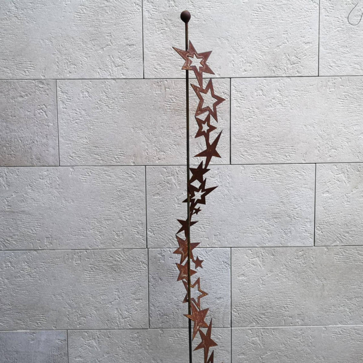 Etoiles sur tige, en fer rouillé, hauteur 180cm