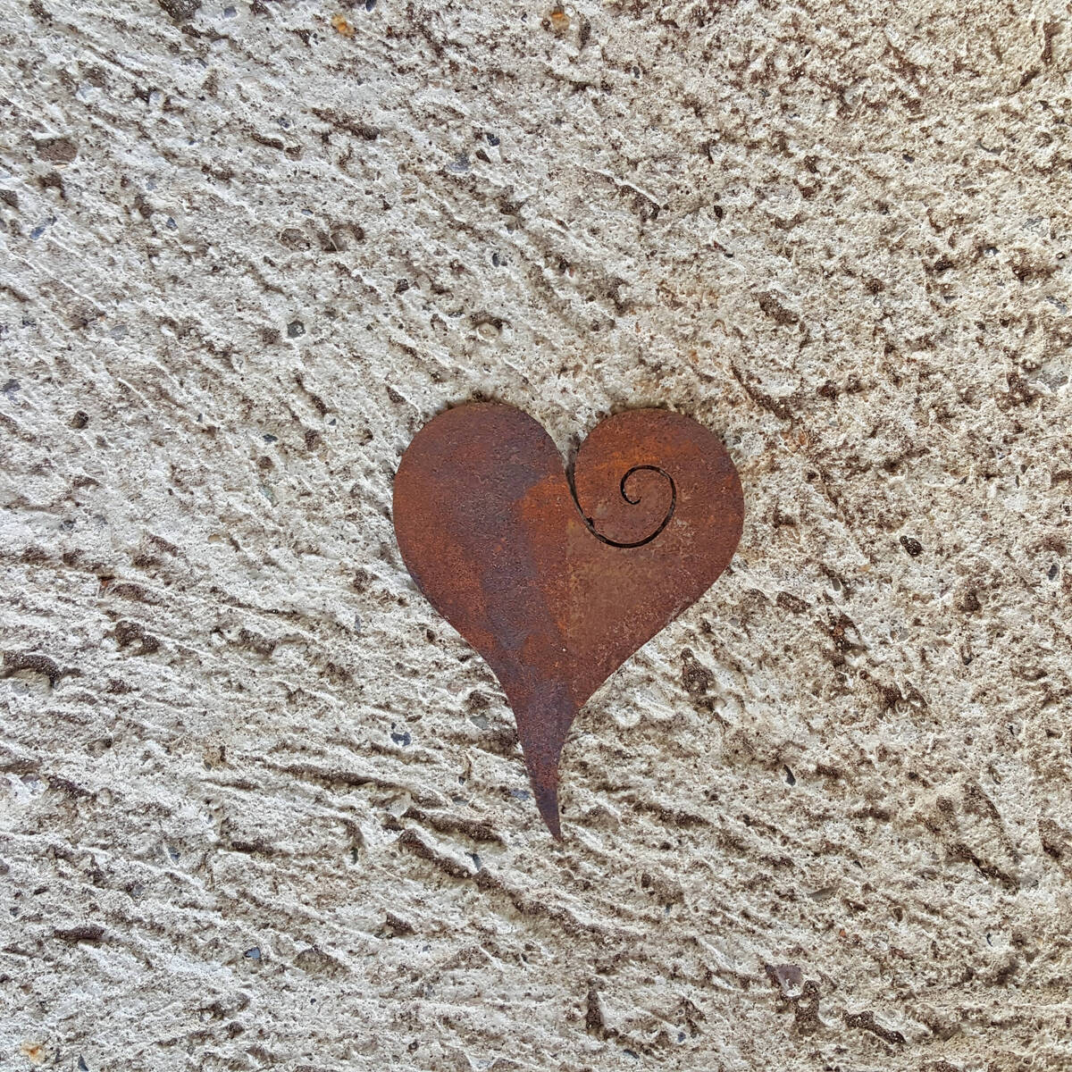 Coeur mini en fer rouillé, 6cm