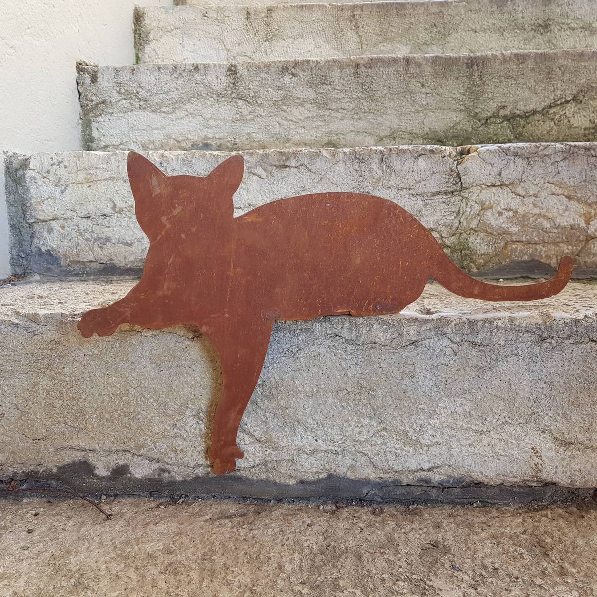 Chat à poser sur une bordure, L. 45 cm 