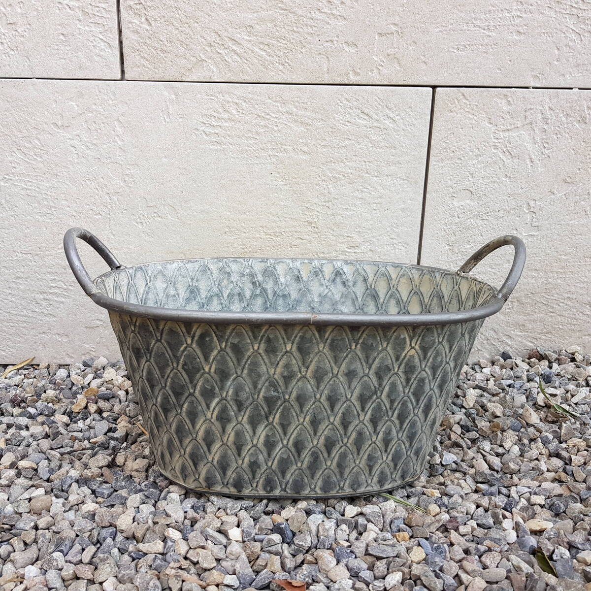 cache-pot oval, métal, avec poignée, L. 32 cm 