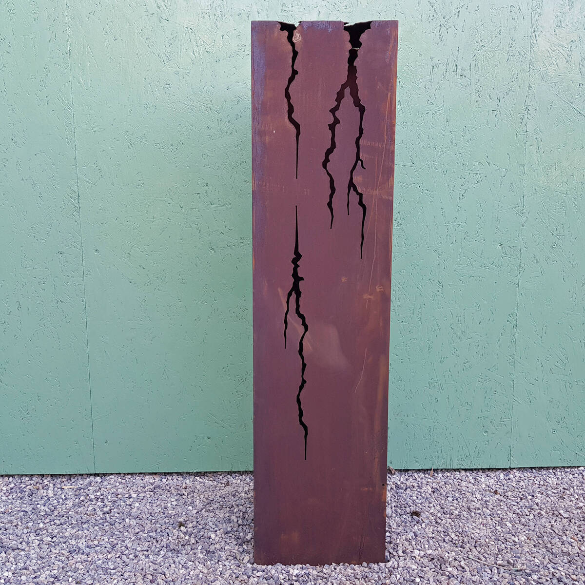 Colonne en fer rouillé, ajourée, H. 120cm 