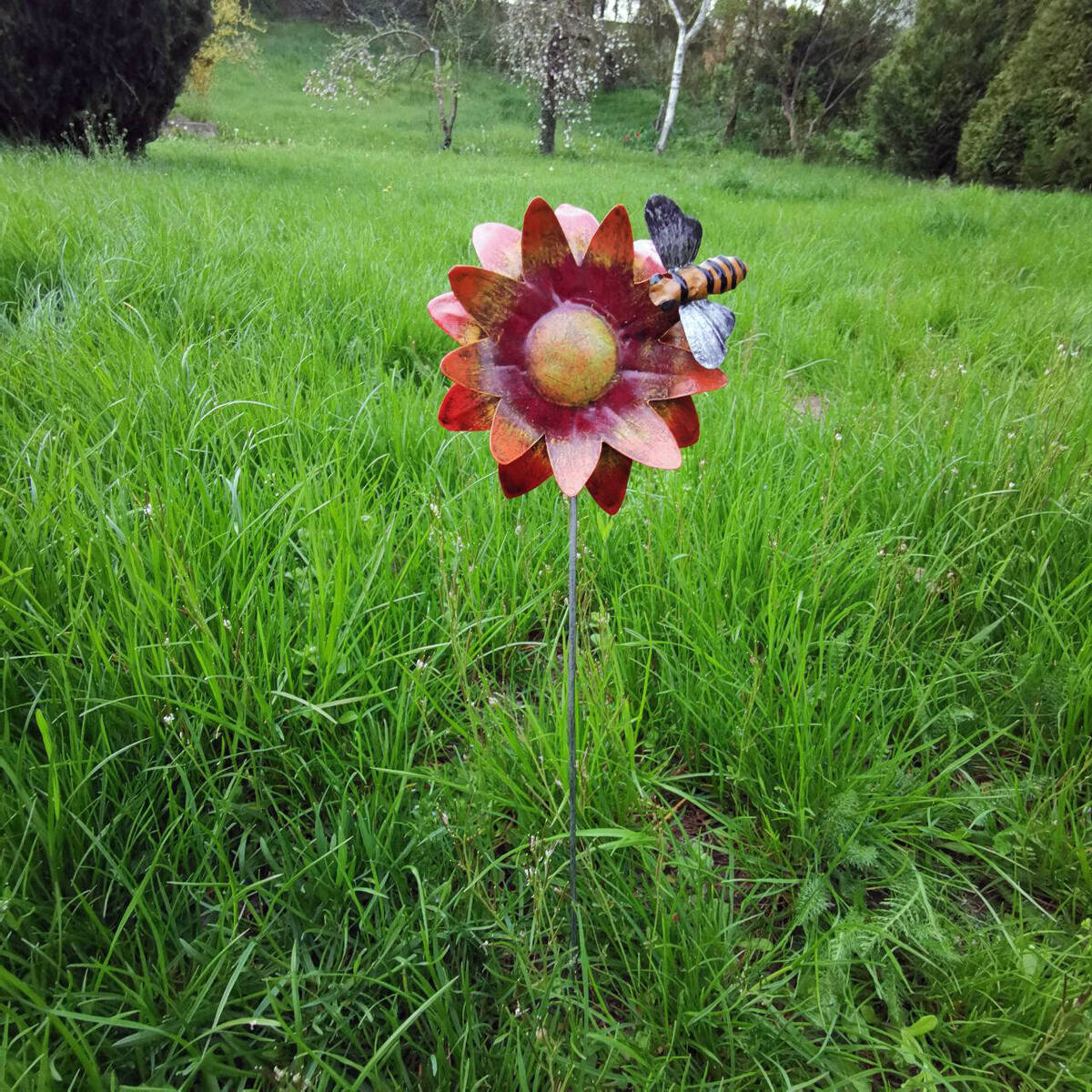 Blume mit Biene, aus Metall, Höhe 46cm