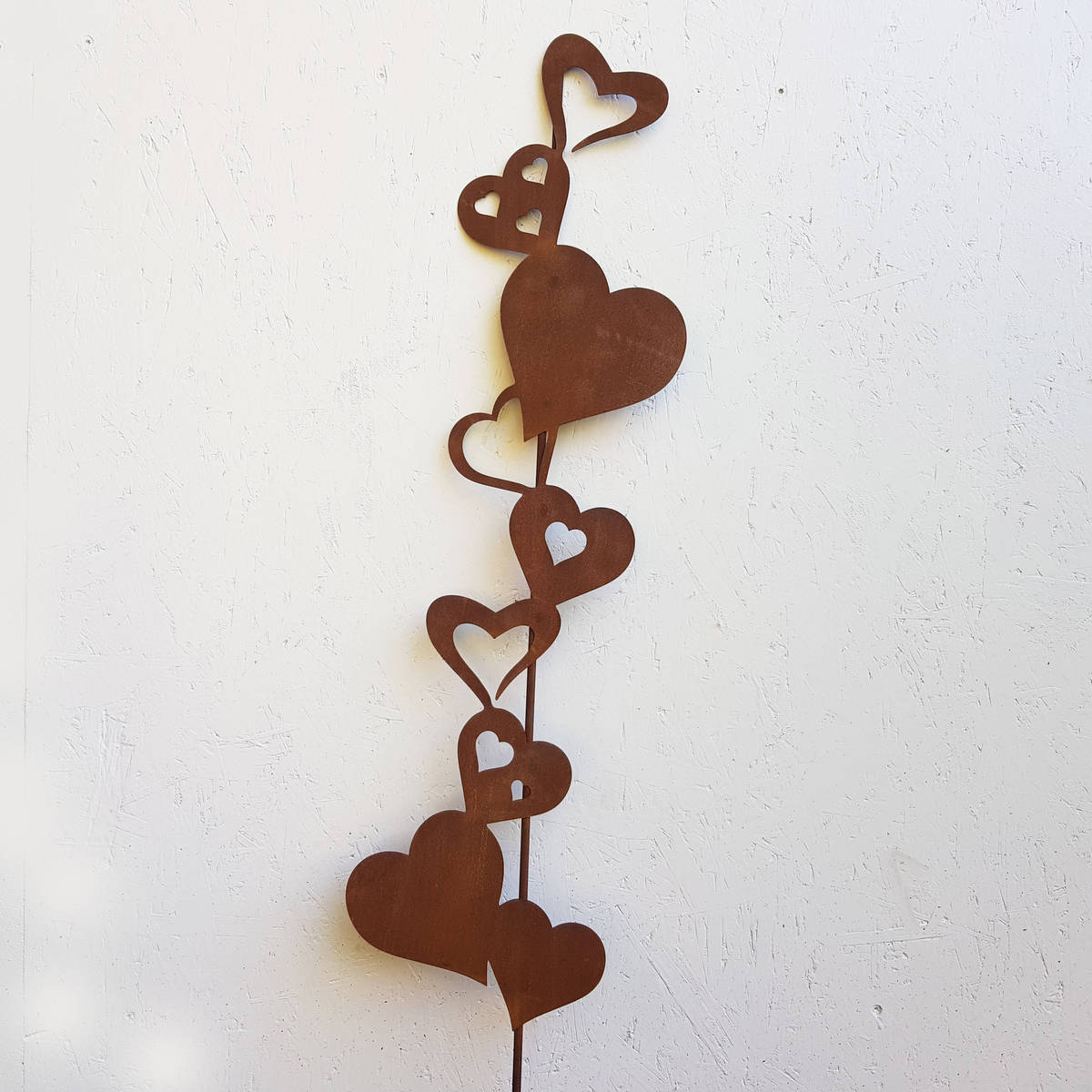 Coeurs sur tige, en fer rouillé, hauteur 120cm