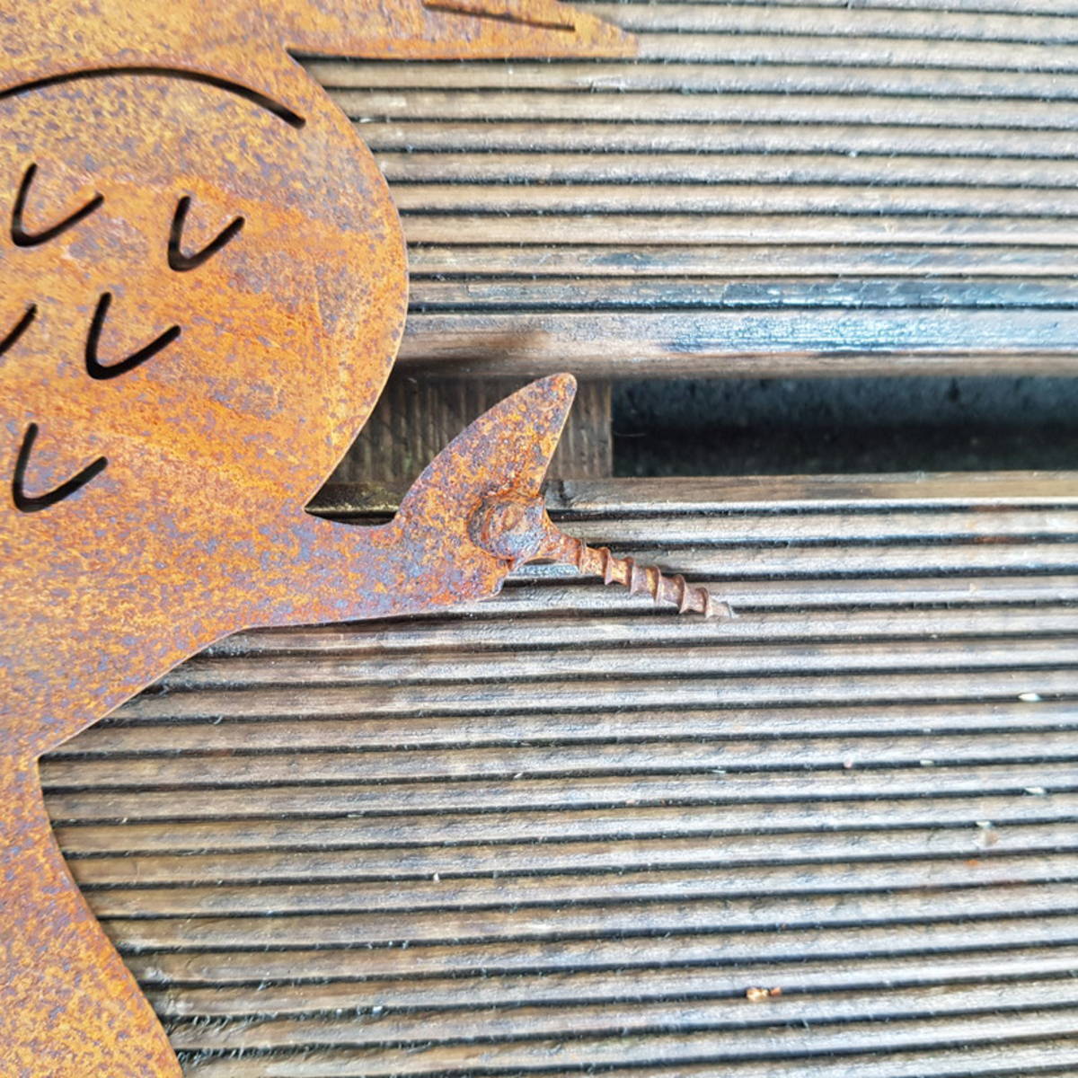 Pic en fer rouillé, à visser, hauteur 15cm