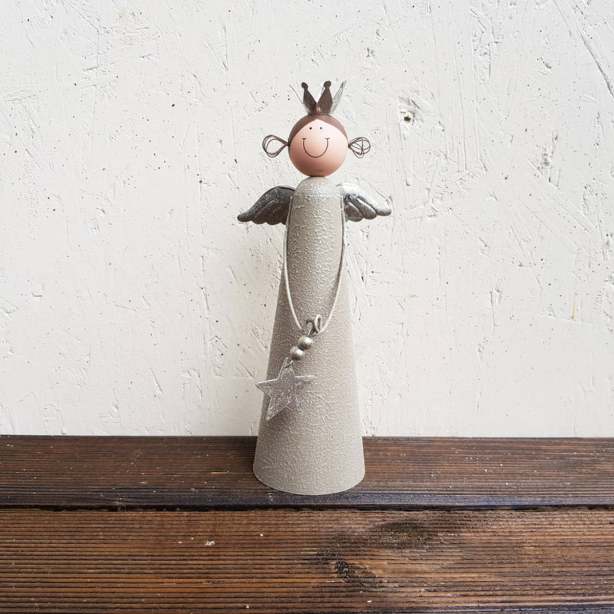 Engel aus Metall, mit Stern, Höhe 22cm