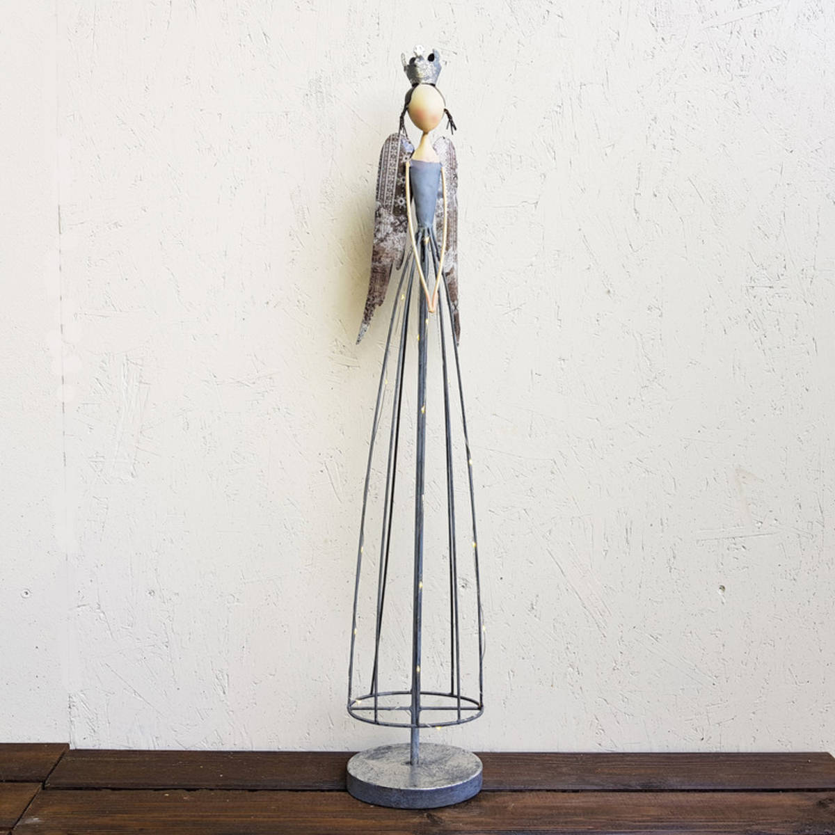 Engel aus Metall mit LED Licht, Höhe 86cm