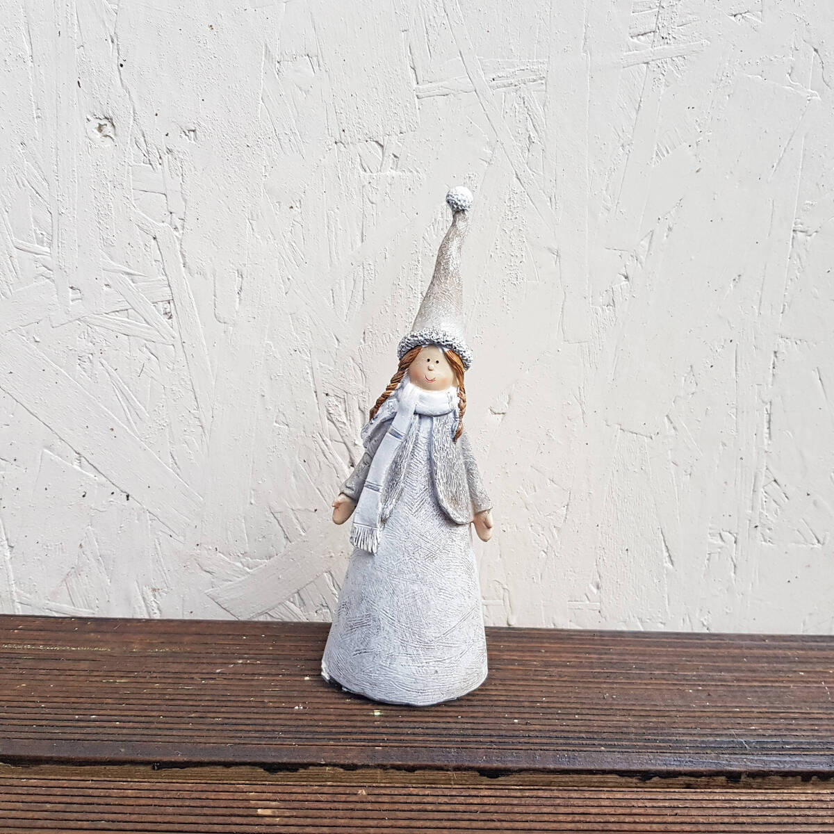 Personnage d'hiver en polyrésine, hauteur 19cm