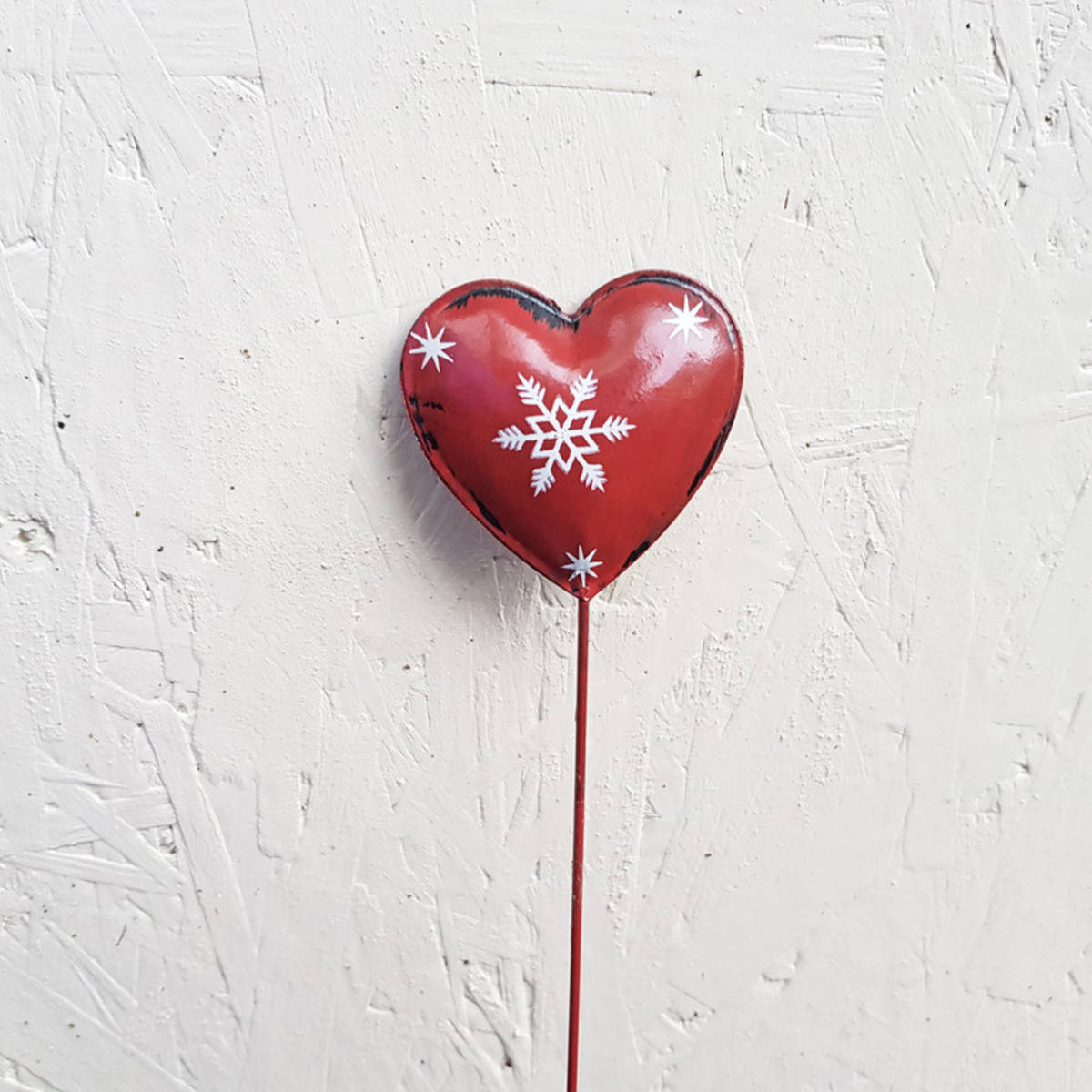 Coeur en métal peint, à piquer, 6x6cm + tige 22cm