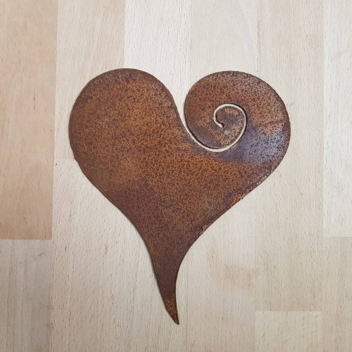 Herz zum Aufhängen aus Rosteisen, 18cm