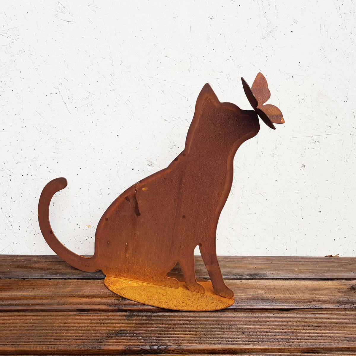 Katze mit Schmetterling auf der Nase, Höhe 42cm