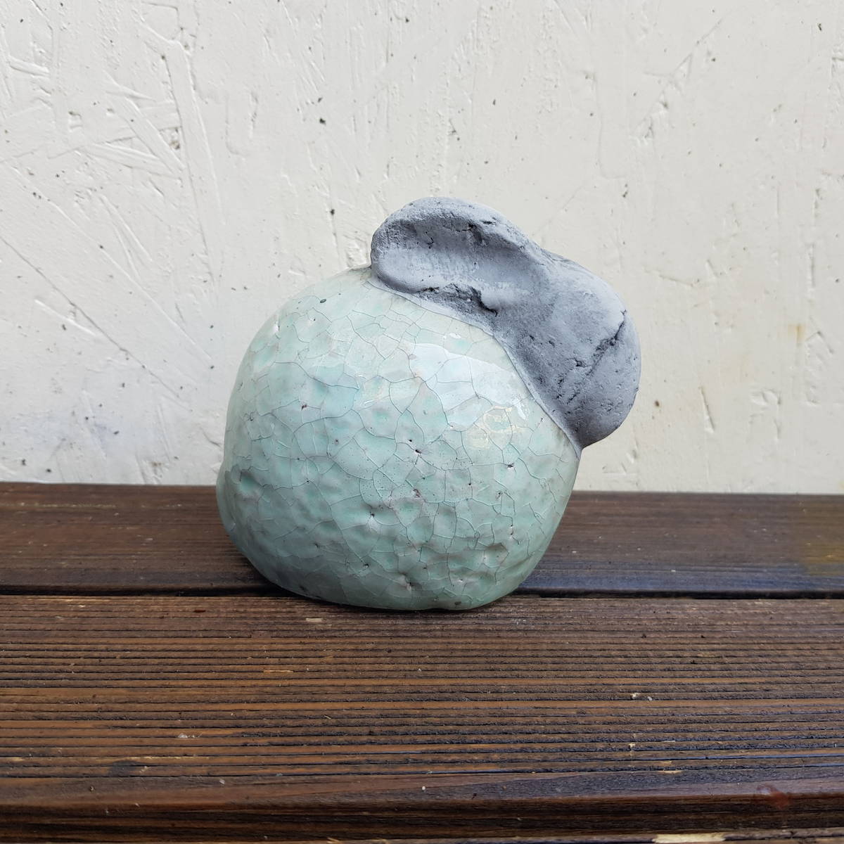 Hase aus Steingut, mint, 11 x 11cm