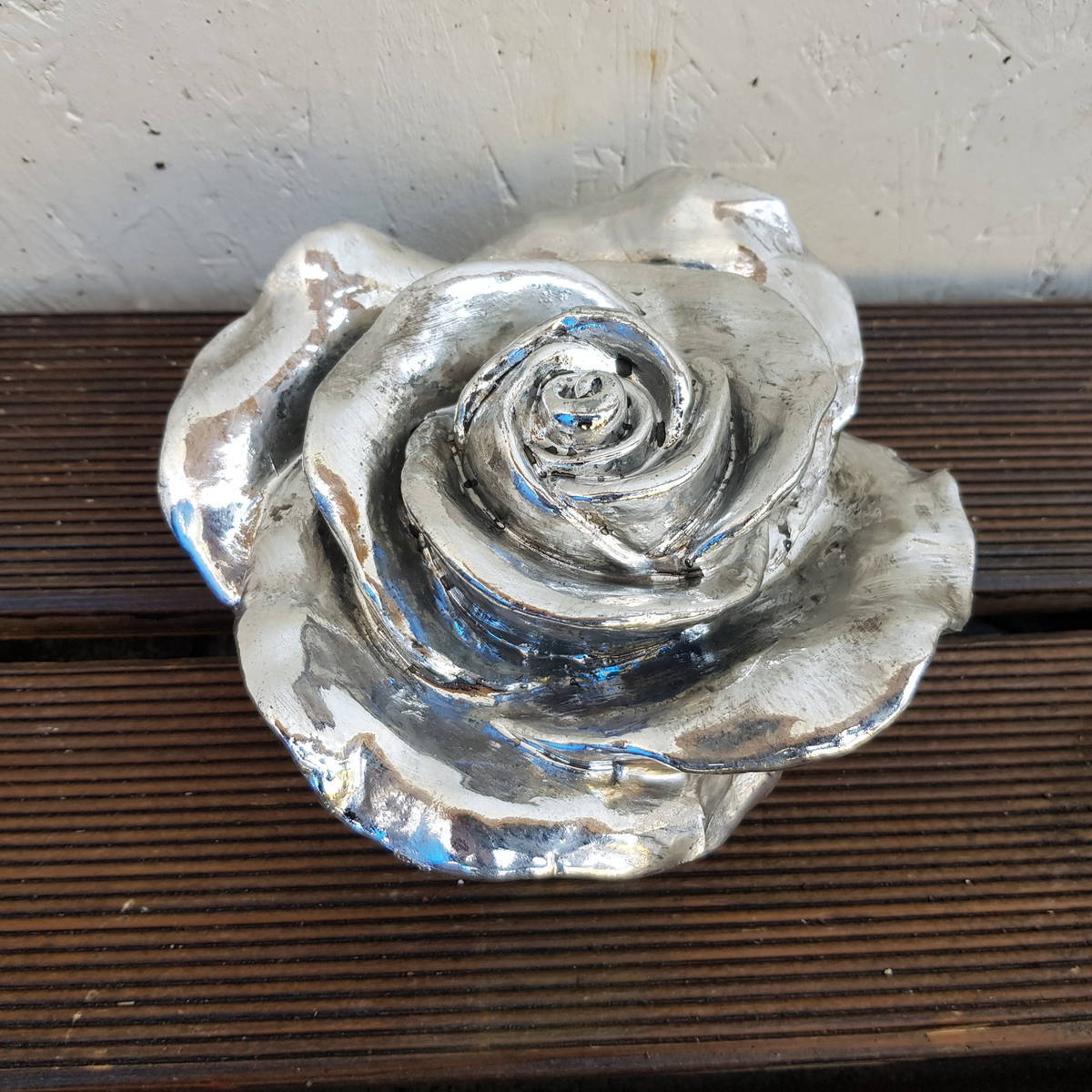 Rose aus Polyresin, silber, 15cm