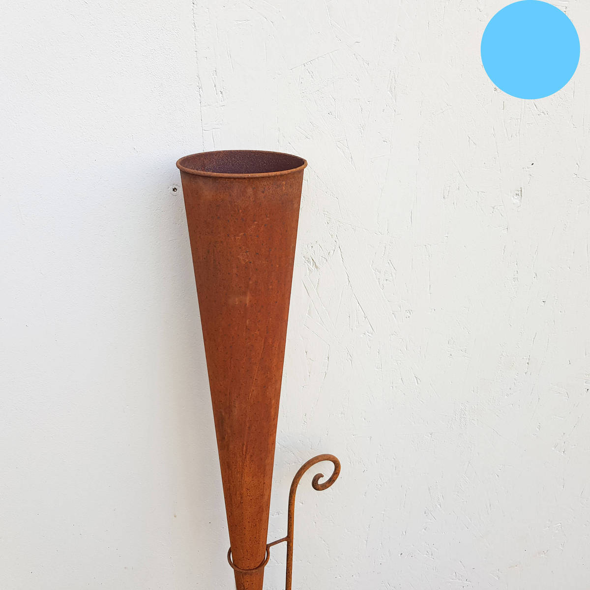 Pflanztüte aus Rosteisen m. Halter, H. 140cm