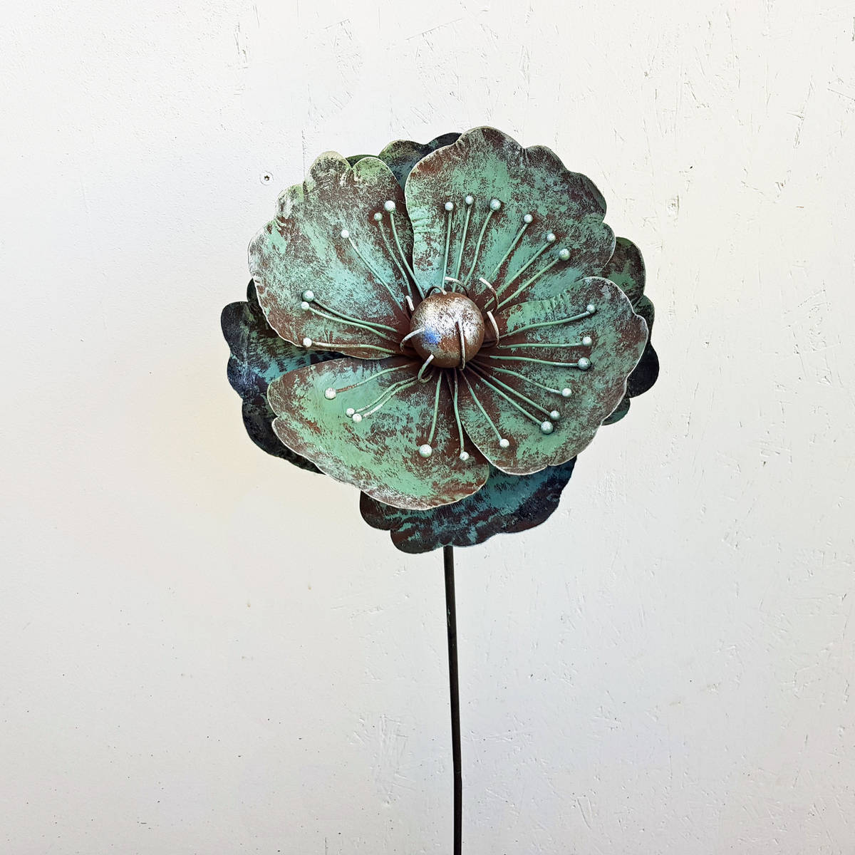 Fleur sur tige, en métal, H. 120cm 