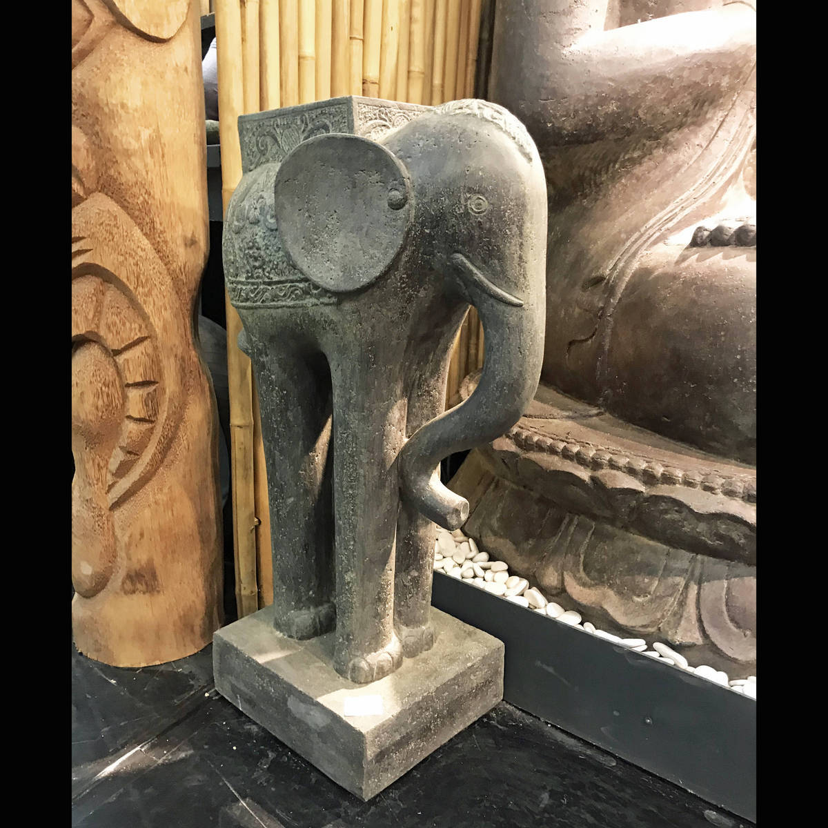 Elefant aus Steinguss, Höhe 90cm