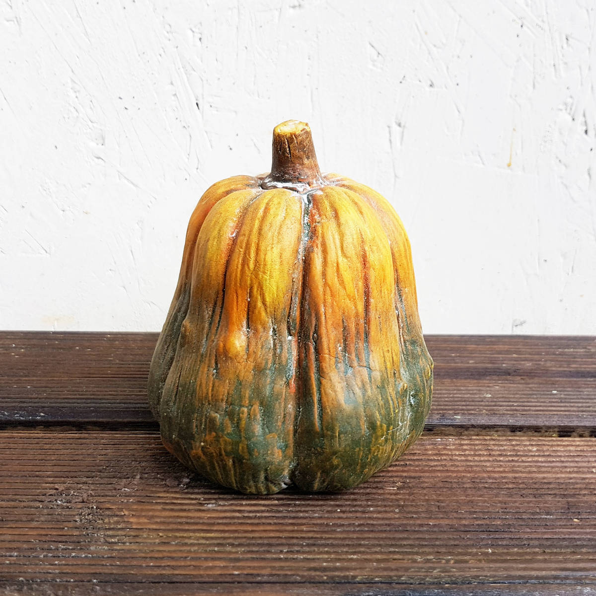 Kürbis aus Steingut, H. 16cm