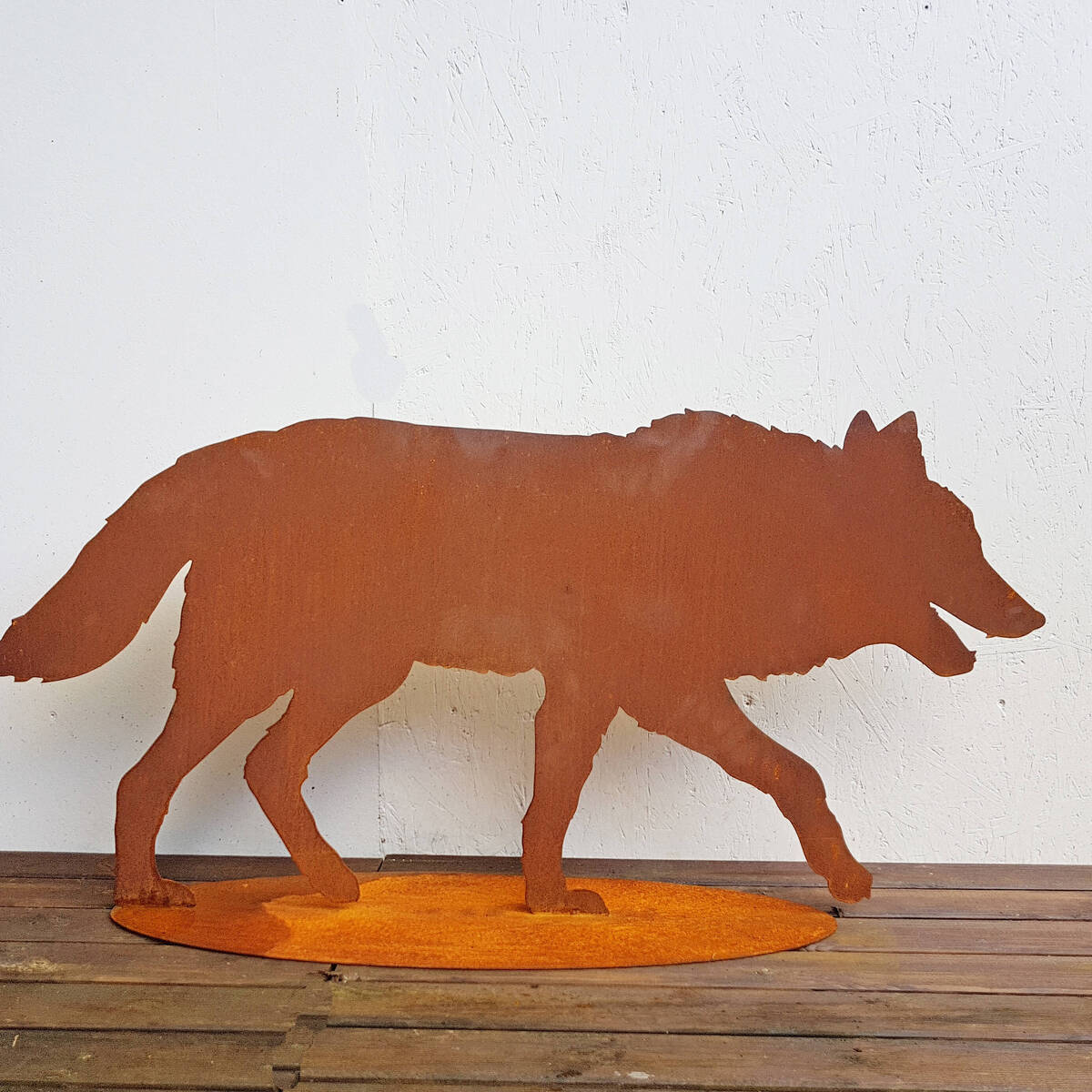 Loup en fer rouillé, L. 127cm