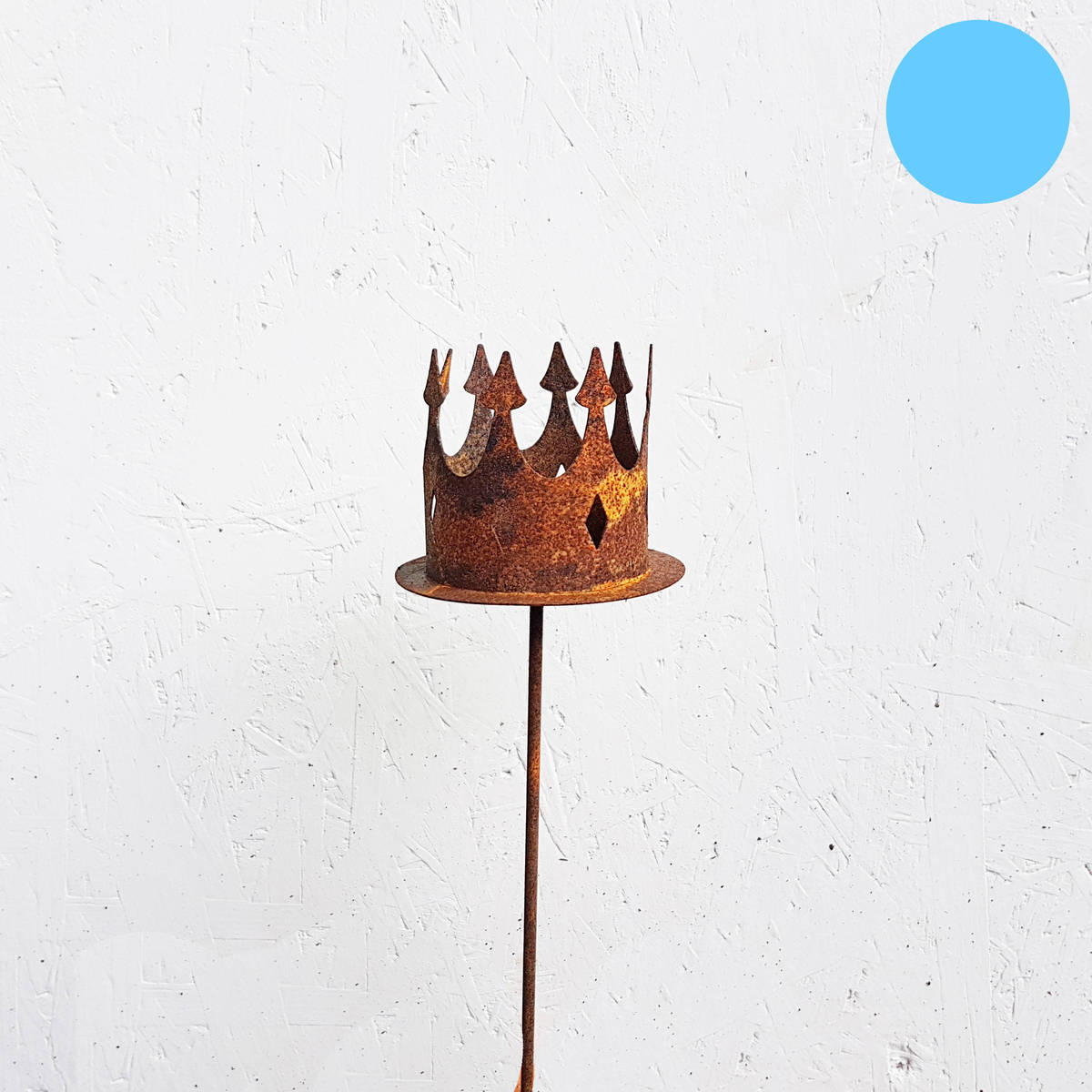 Couronne sur tige, en fer rouillé, H. 46cm