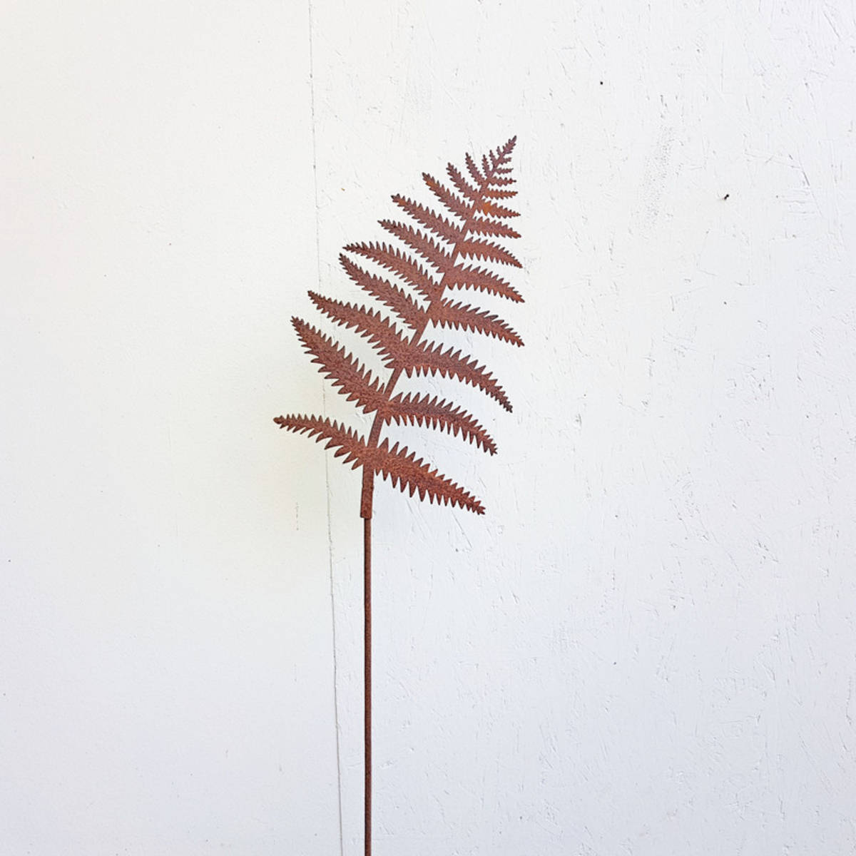 Feuille de fougère en fer rouillé, H. 130cm