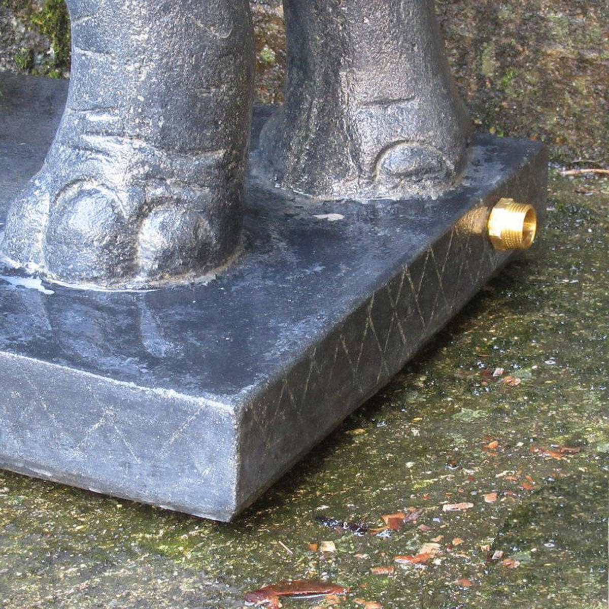 Wasserspiel Elefant aus Steinguss, H. 75cm