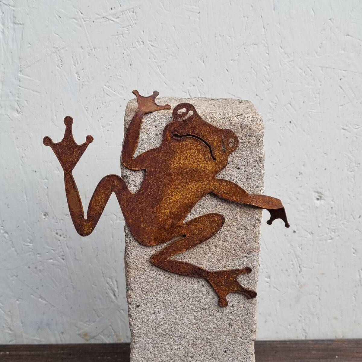 Frosch aus Rosteisen, 15 cm 