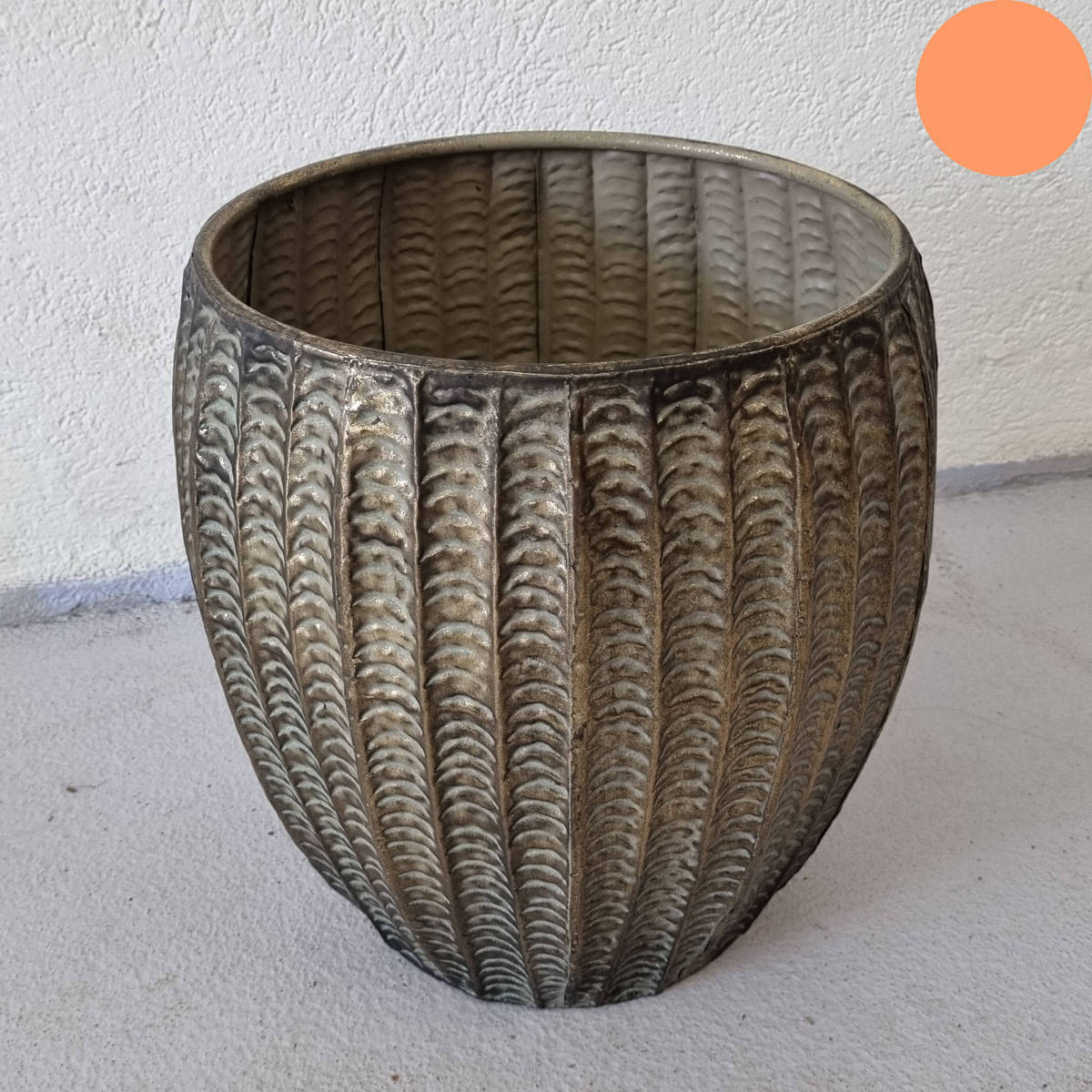 Cache-pot en métal, H. 31 cm 