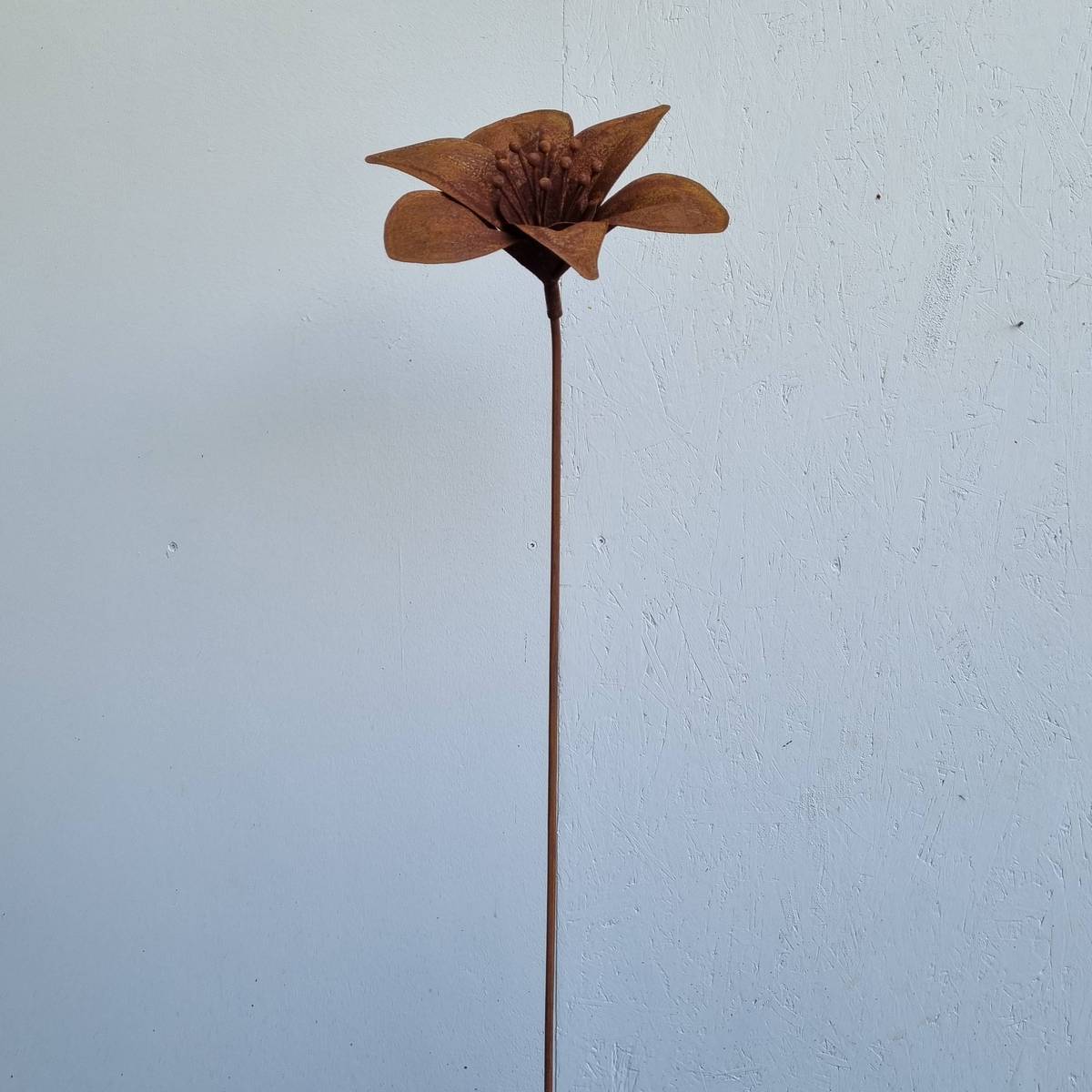 Fleur en fer rouillé, 150 cm 