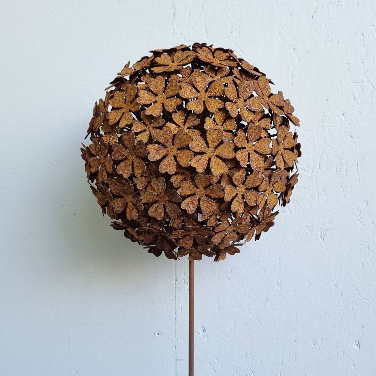 Fleur en fer rouillé, 157 cm 