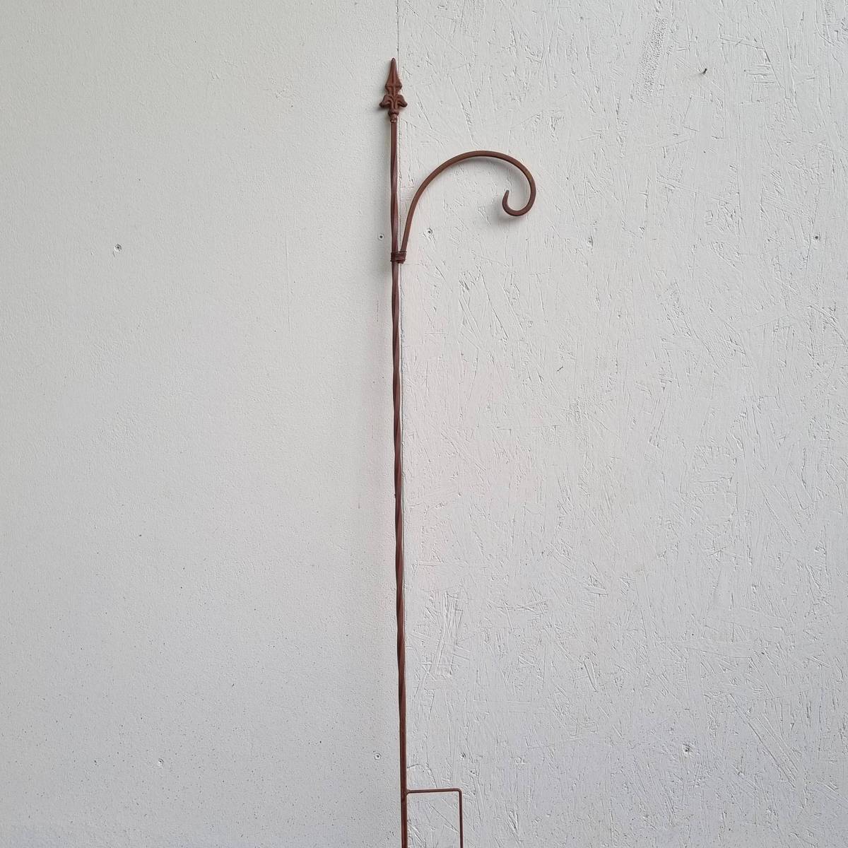 Stab aus Rosteisen, 148 cm 