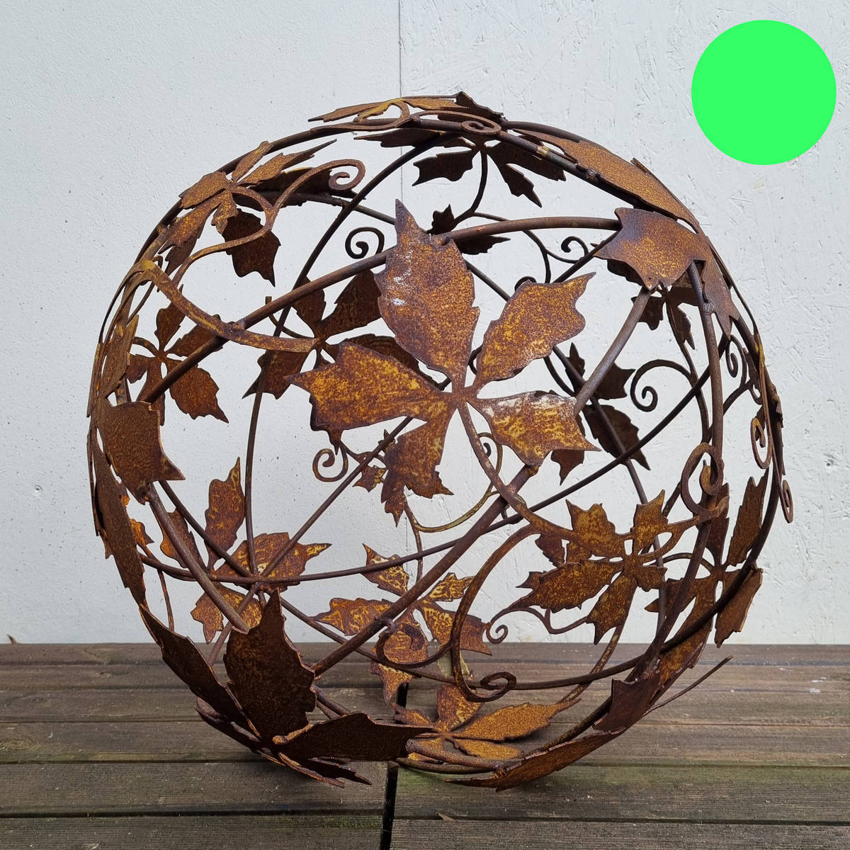 Boule vigne en fer rouillé, D. 52 cm 