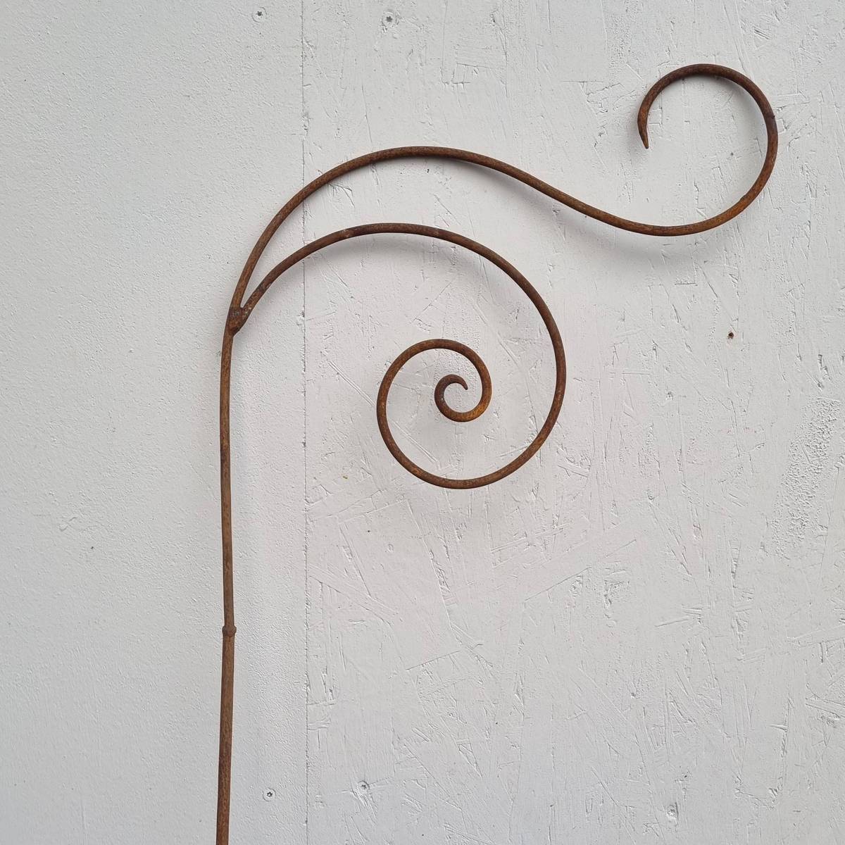 Tige en fer rouillé, avec deco, 180 cm 