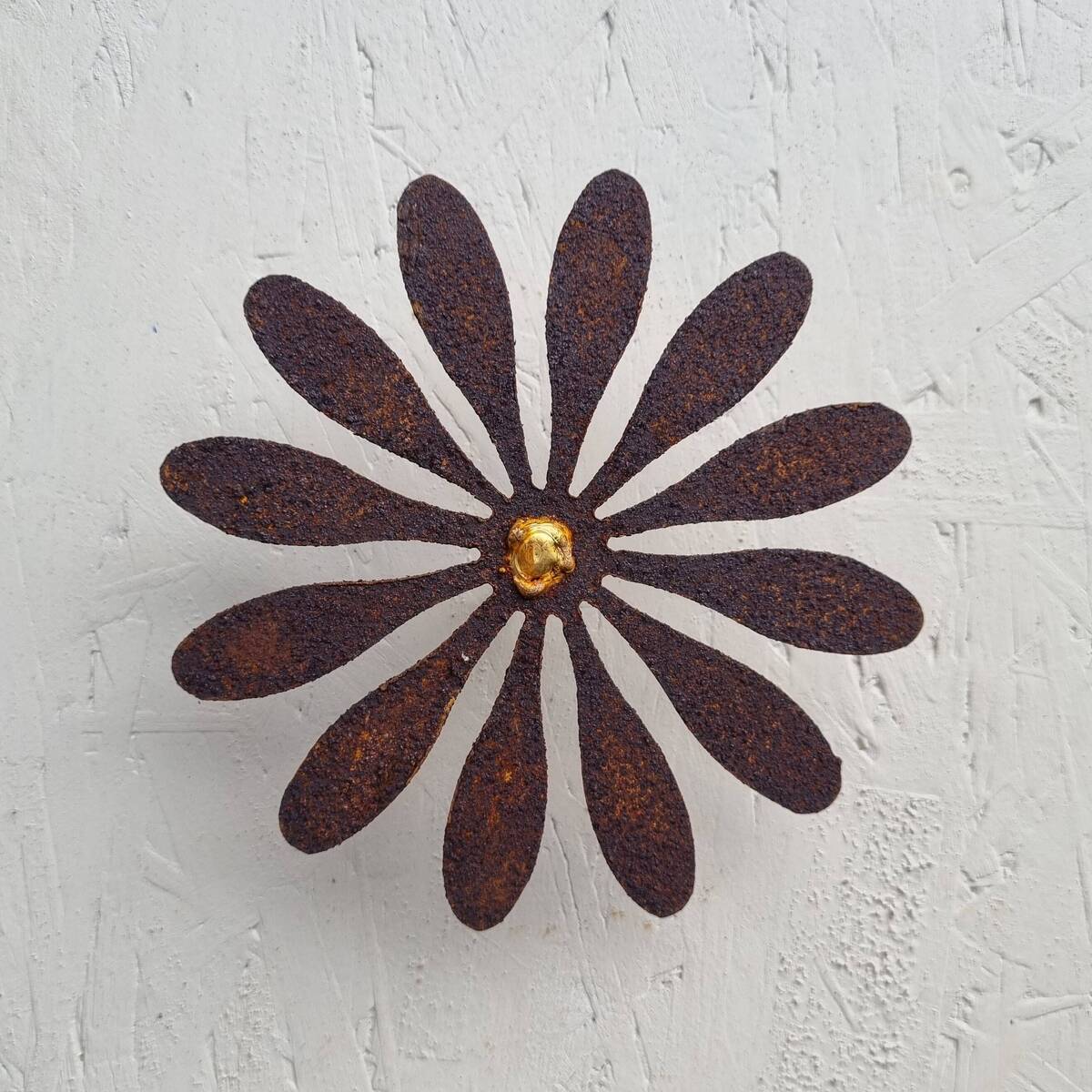 Blume aus Rosteisen, zum stecken, d. 15 cm 