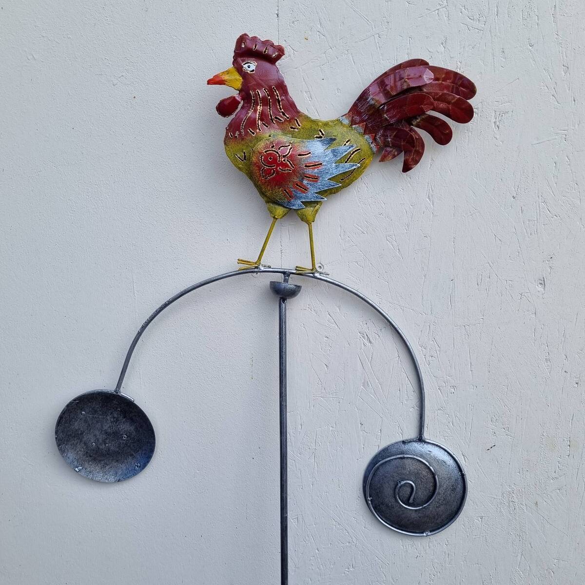 Balancier en métal peint, coq, 143 cm 