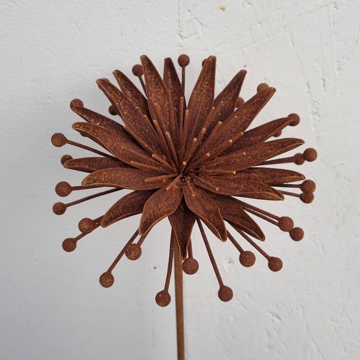 Blume aus Rosteisen, 145 cm