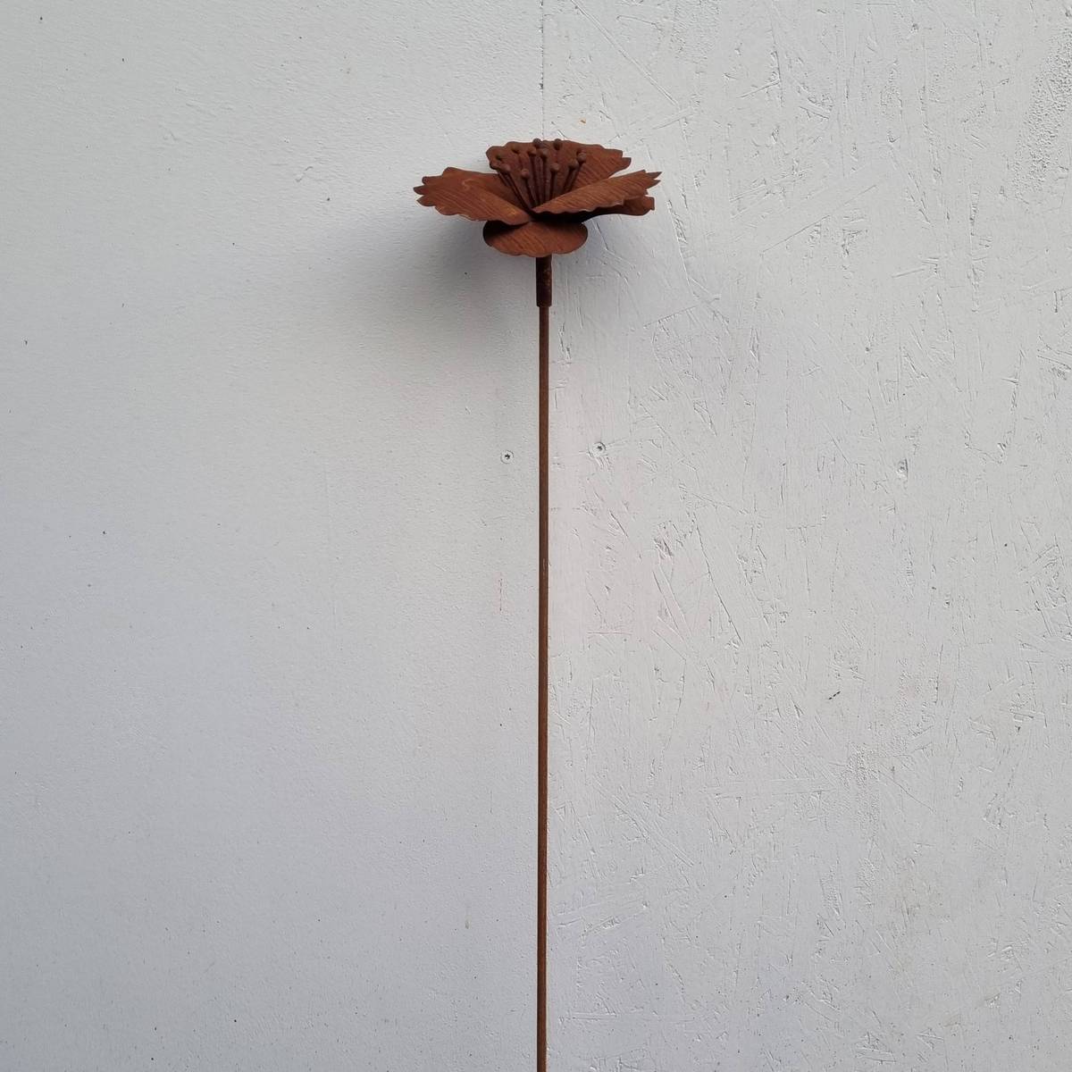 Fleur en fer rouillé, 146 cm 