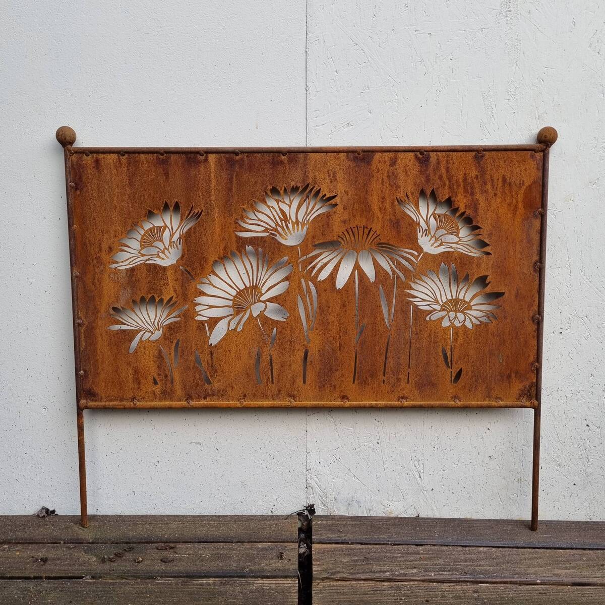 Paravent en fer rouillé, fleurs, H. 45 cm 