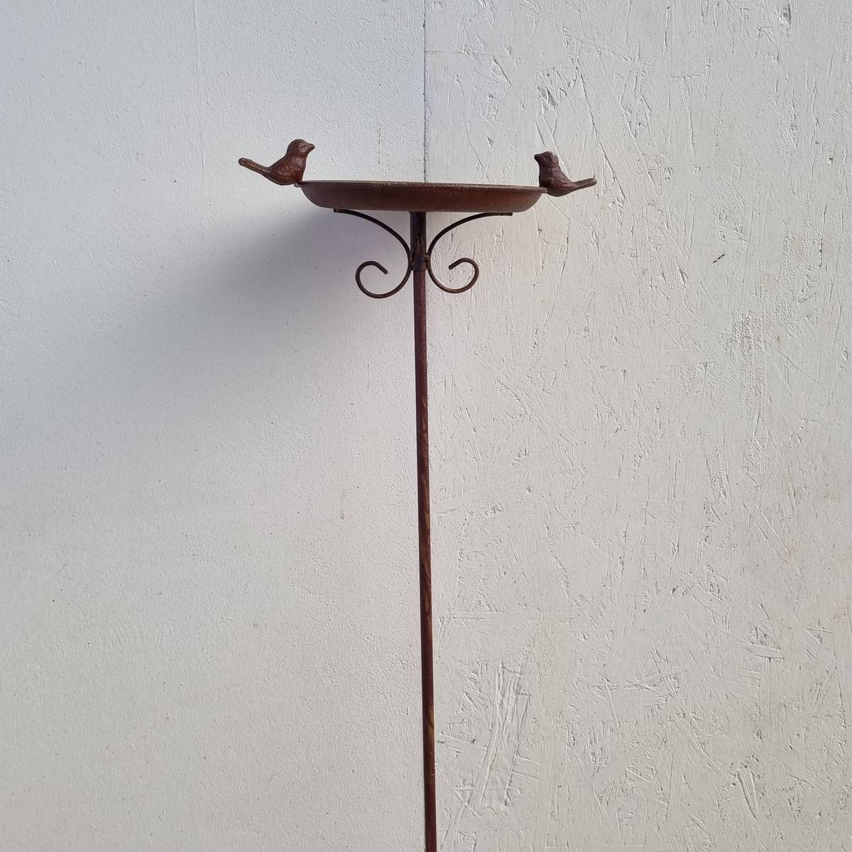 Vogeltränke aus Metall, 91 cm