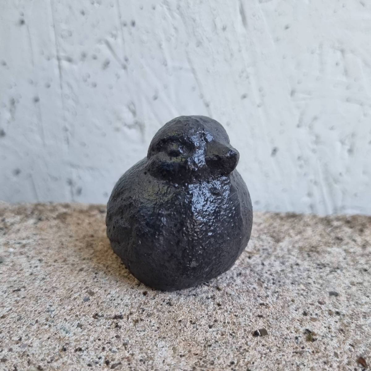 Kleiner Vogel aus Guss, 4 cm 