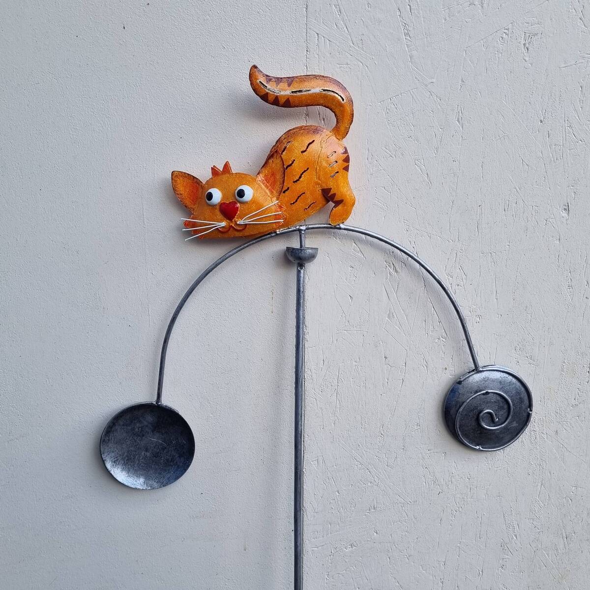 Pendule avec chat en métal peint, 130 cm 