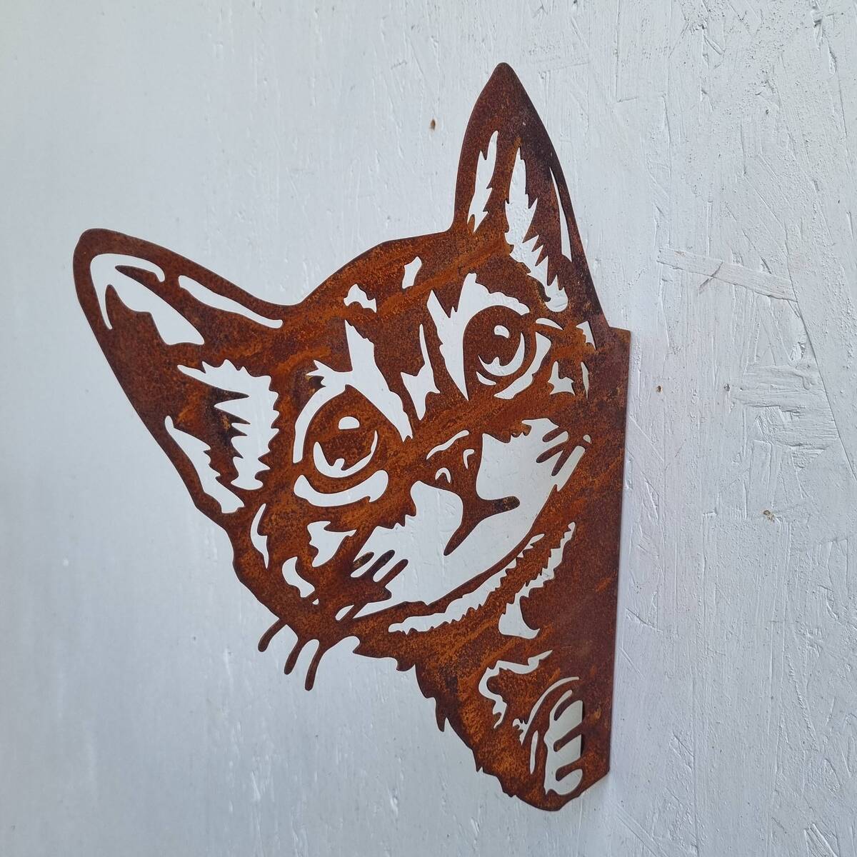 Tête de chat en fer rouillé, 33 cm 