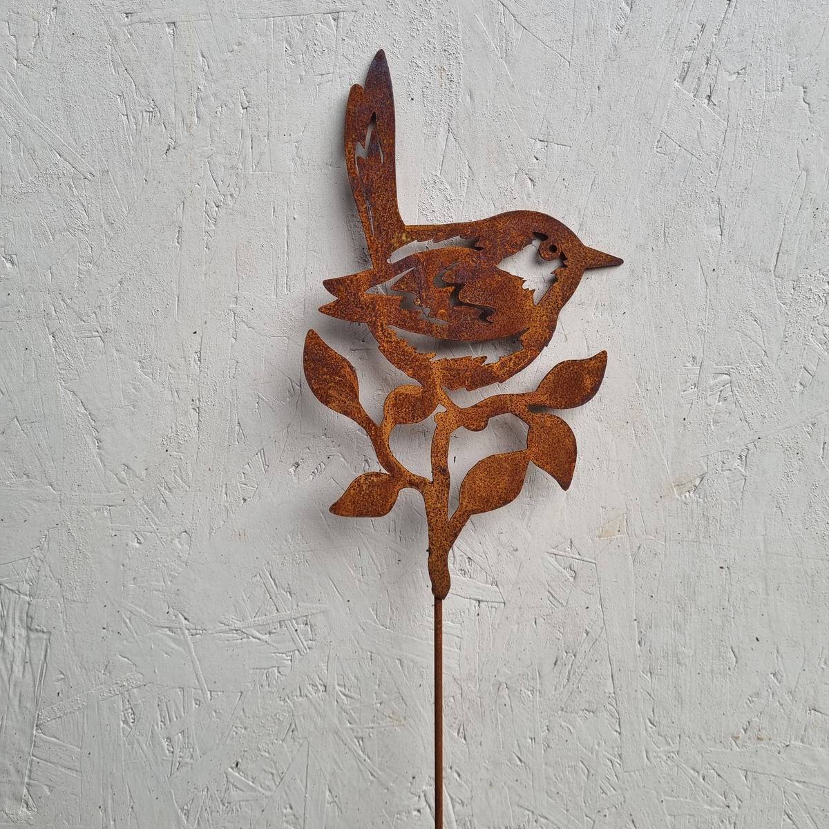 Petit oiseau sur branche, en fer rouillé, 83 cm 
