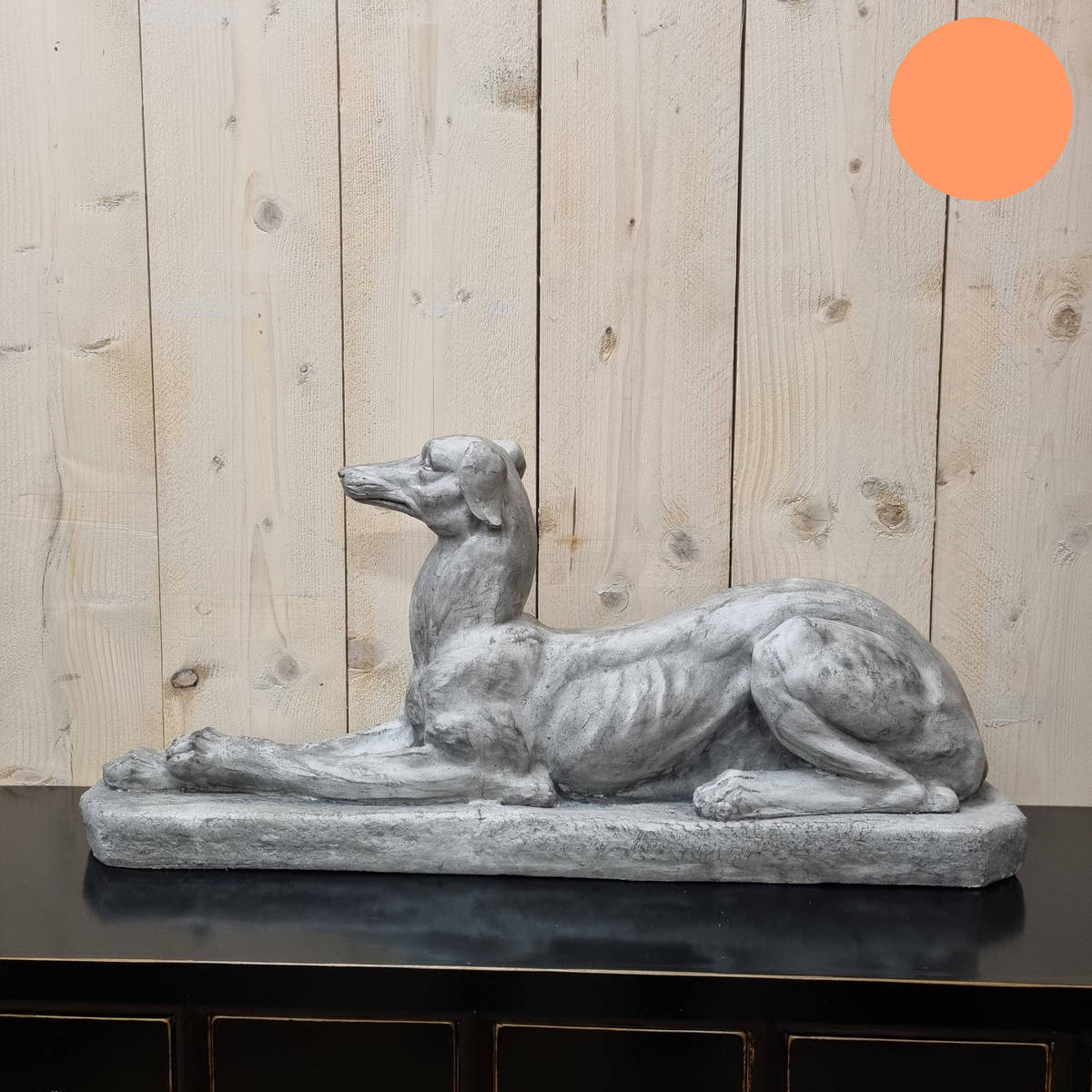Windhund aus Polyresin, Länge 84 cm 