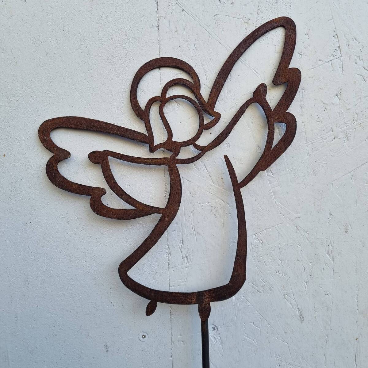 Engel aus Rosteisen, am Stab, 150 cm 