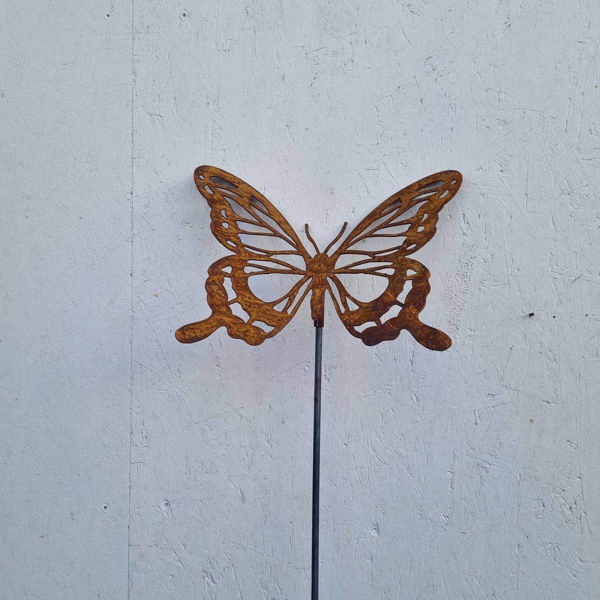 Schmetterling aus Rosteisen, auf Stab, 165 cm 