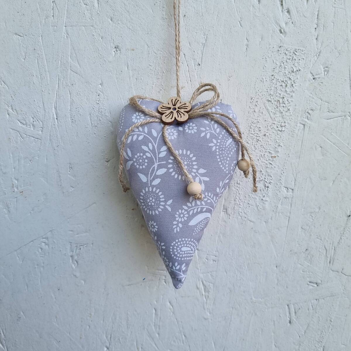 Herz aus Textil, zum hängen, 14 cm 