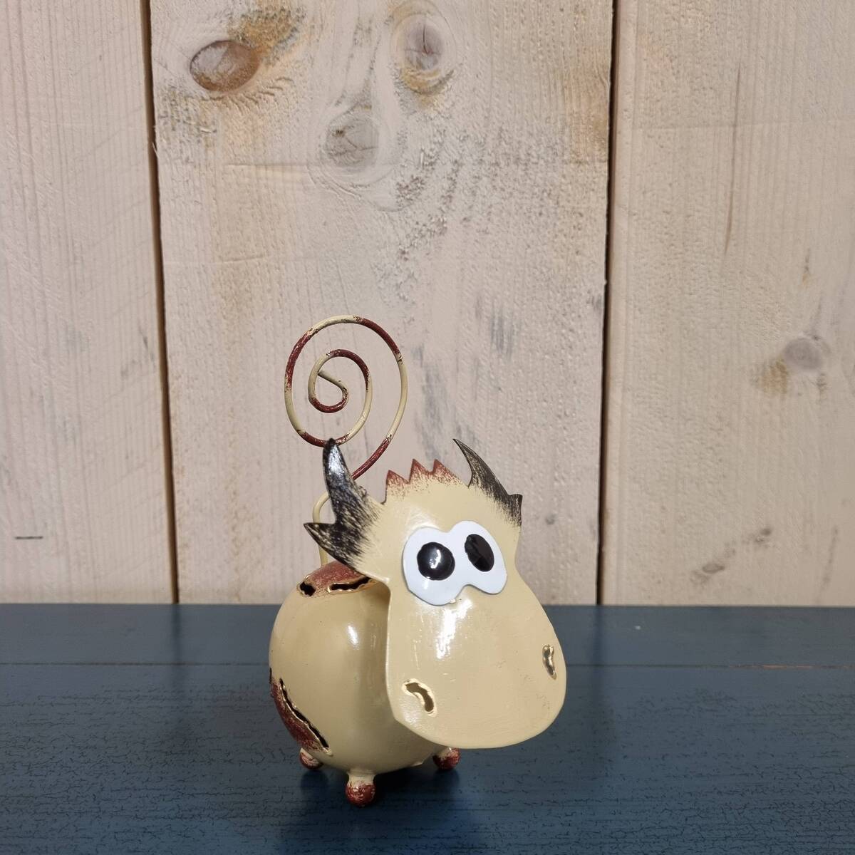 Vache en métal peint, 13 cm 