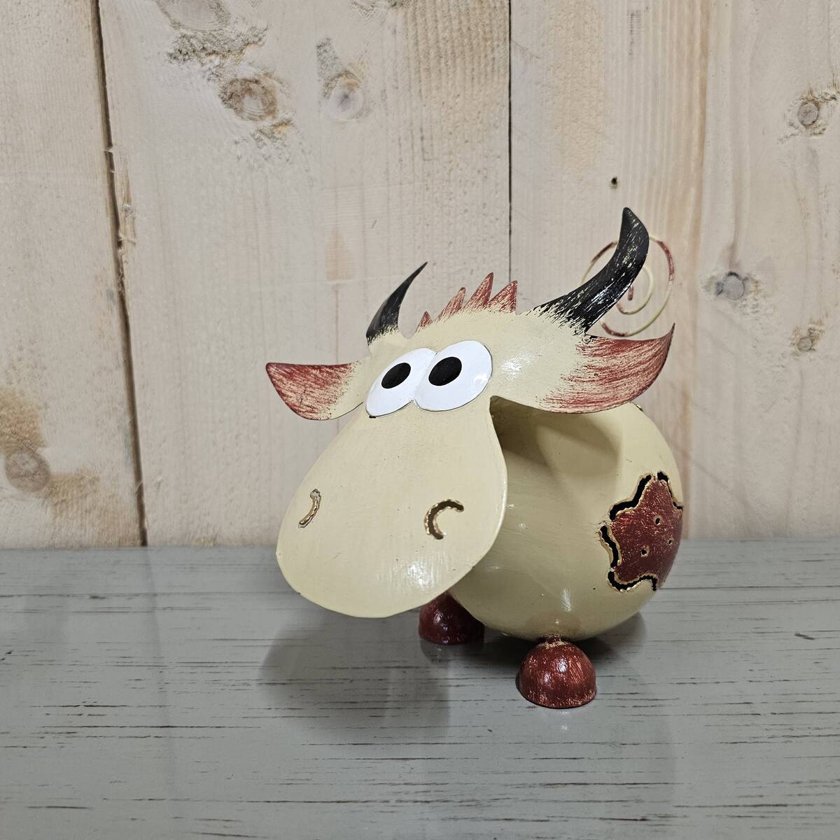 Vache en métal peint, 16 cm 