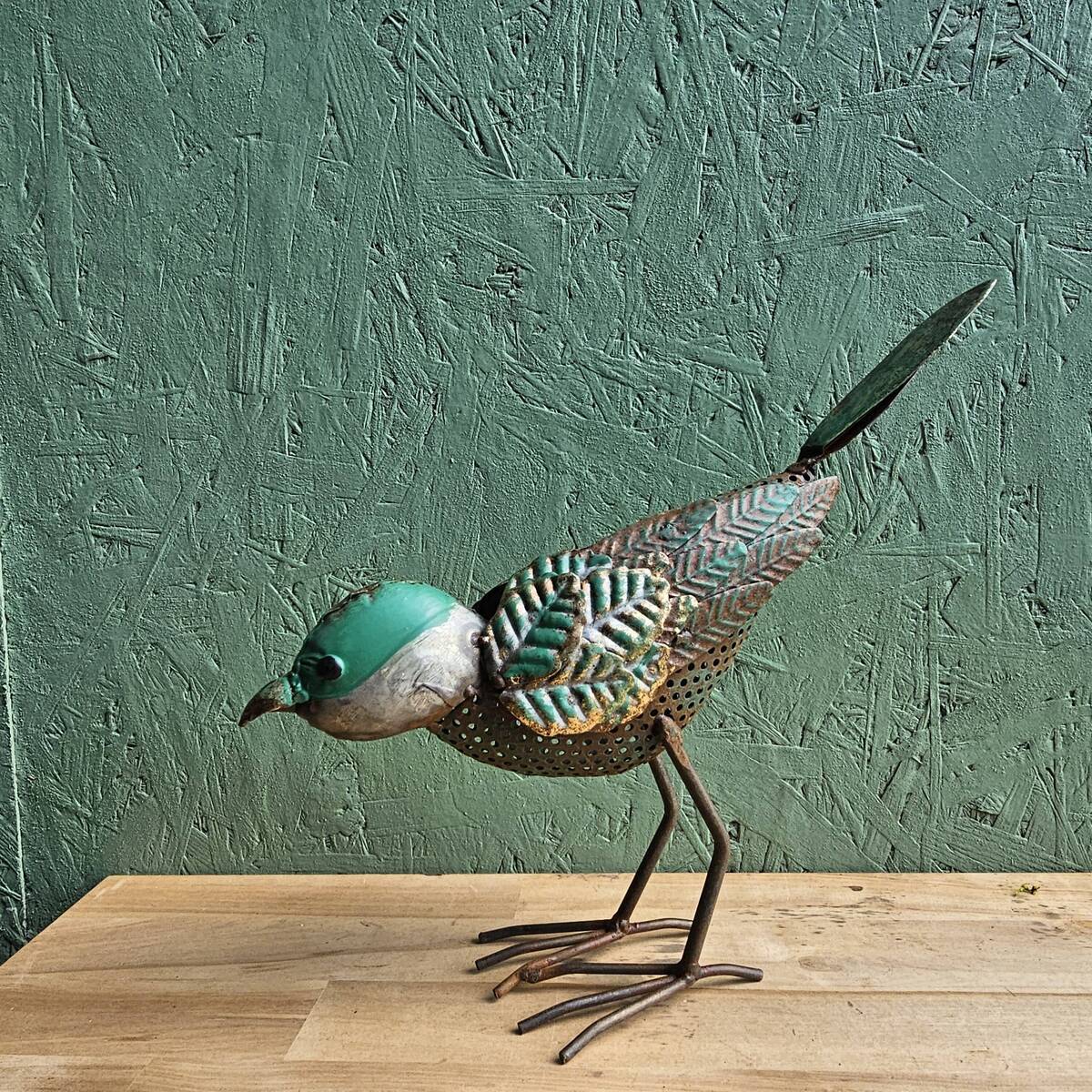 Oiseau en métal peint, 26 cm 